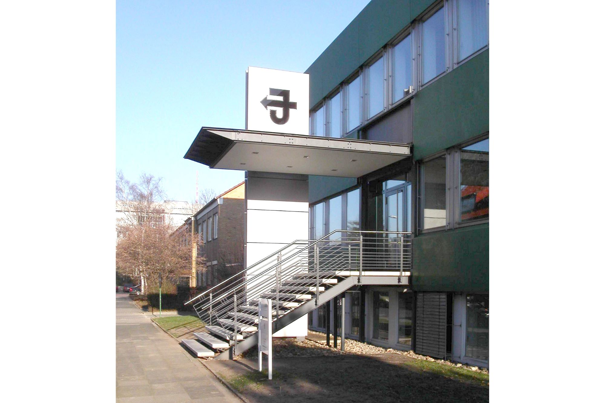 Fahr Architekt Hannover - Erneuerung Eingangsbereich <small>Hannover</small>